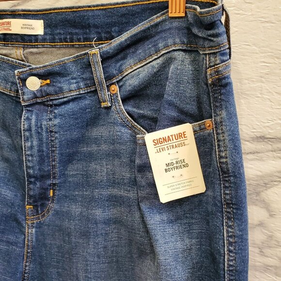 Levi Strauss Signature Jeans Women Size 18 Blue Stretch Denim Boyfriend Cuffs - Picture 3 of 14